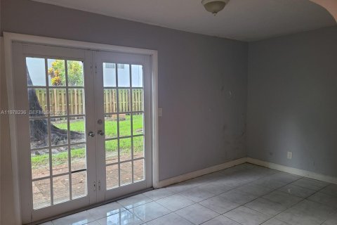 Touwnhouse à vendre à Davie, Floride: 3 chambres, 155.15 m2 № 2079247 - photo 15