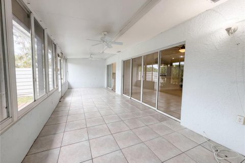 Condo in Bradenton, Florida, 2 bedrooms  № 2227352 - photo 25