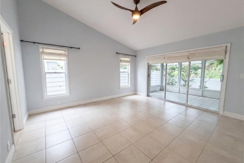 Condo in Bradenton, Florida, 2 bedrooms  № 2227352 - photo 9