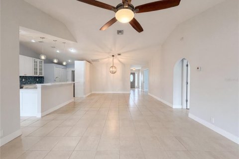 Condo in Bradenton, Florida, 2 bedrooms  № 2227352 - photo 7