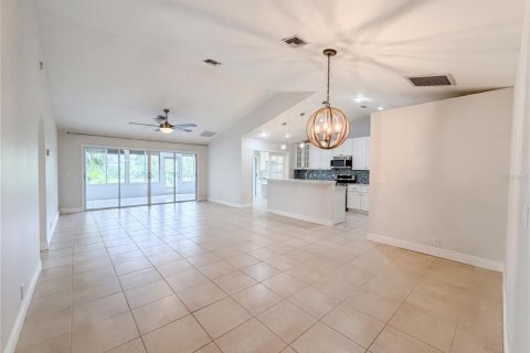 Condo in Bradenton, Florida, 2 bedrooms  № 2227352 - photo 3