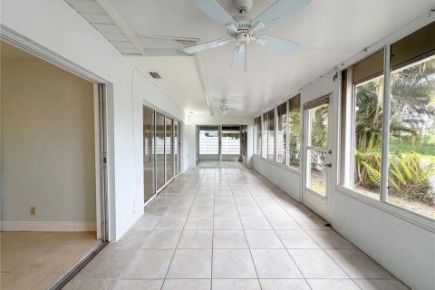 Condo in Bradenton, Florida, 2 bedrooms  № 2227352 - photo 24