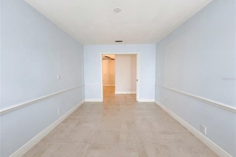 Condo in Bradenton, Florida, 2 bedrooms  № 2227352 - photo 27
