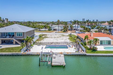 Villa ou maison à vendre à Treasure Island, Floride: 5 chambres, 447.6 m2 № 2097353 - photo 14
