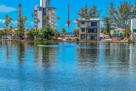 Villa ou maison à vendre à Treasure Island, Floride: 5 chambres, 447.6 m2 № 2097353 - photo 27