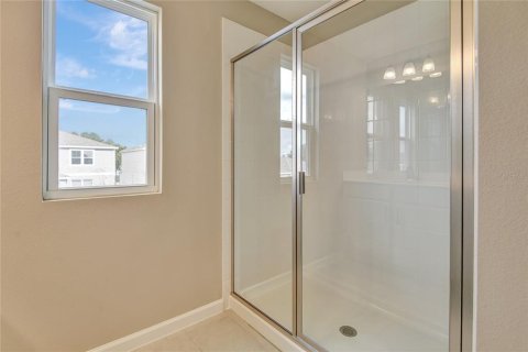 Casa en venta en Kissimmee, Florida, 5 dormitorios, 281.49 m2 № 1313747 - foto 11