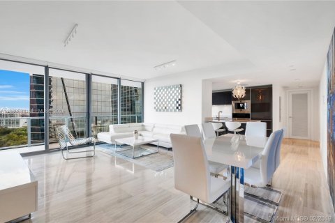 Copropriété à louer à Miami, Floride: 2 chambres, 99.96 m2 № 2051445 - photo 2