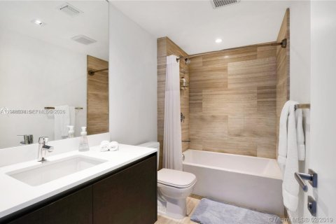 Copropriété à louer à Miami, Floride: 2 chambres, 99.96 m2 № 2051445 - photo 15