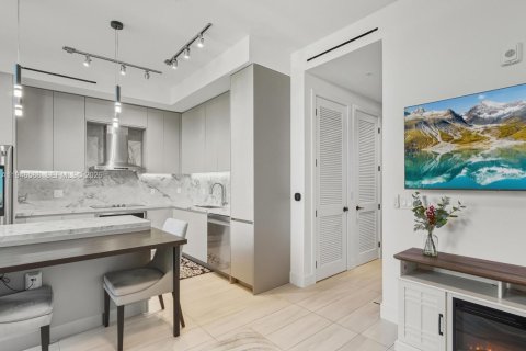 Снять в аренду кондоминиум в Майами-Бич, Флорида 2 спальни, 82.31м2, № 2004456 - фото 5