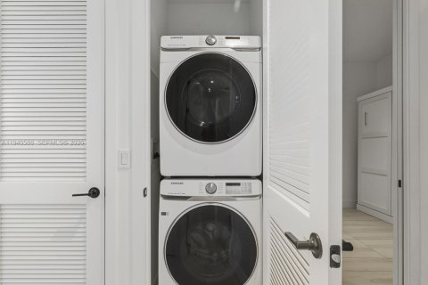 Снять в аренду кондоминиум в Майами-Бич, Флорида 2 спальни, 82.31м2, № 2004456 - фото 12