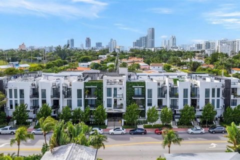 Снять в аренду кондоминиум в Майами-Бич, Флорида 2 спальни, 82.31м2, № 2004456 - фото 21