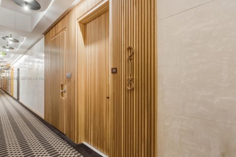 Снять в аренду кондоминиум в Майами-Бич, Флорида 2 спальни, 82.31м2, № 2004456 - фото 16