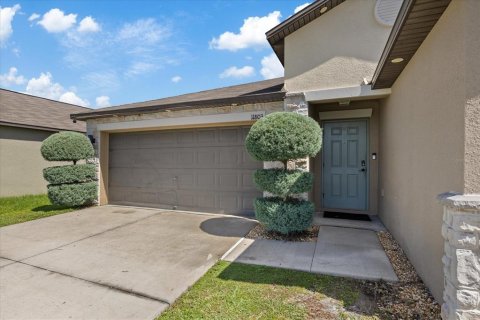 House in Riverview, Florida 4 bedrooms, 179.77 sq.m. № 2198385 - photo 5
