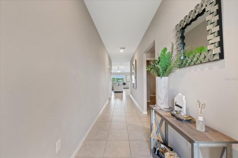 House in Riverview, Florida 4 bedrooms, 179.77 sq.m. № 2198385 - photo 11