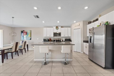 House in Riverview, Florida 4 bedrooms, 179.77 sq.m. № 2198385 - photo 18