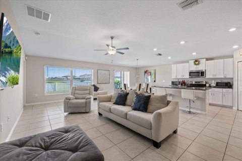 House in Riverview, Florida 4 bedrooms, 179.77 sq.m. № 2198385 - photo 12