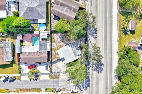 Villa ou maison à vendre à Miami Gardens, Floride: 3 chambres, 138.7 m2 № 1970158 - photo 14