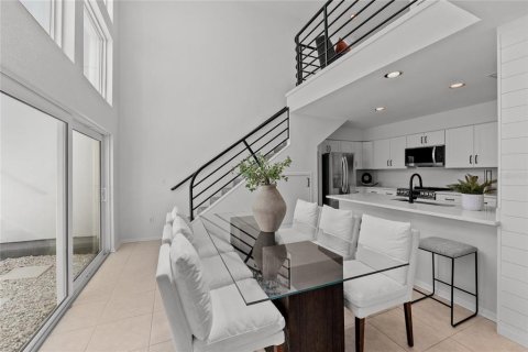 Adosado en venta en Tampa, Florida, 2 dormitorios, 161.84 m2 № 1689714 - foto 14