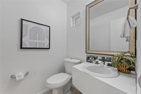 Adosado en venta en Tampa, Florida, 2 dormitorios, 161.84 m2 № 1689714 - foto 25