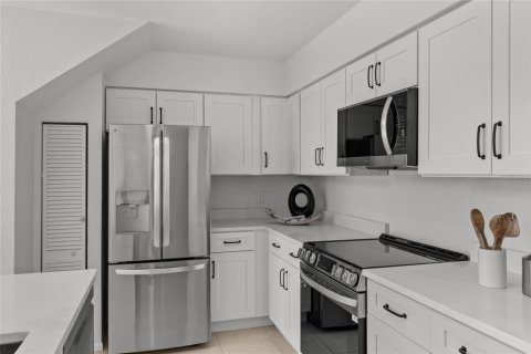 Adosado en venta en Tampa, Florida, 2 dormitorios, 161.84 m2 № 1689714 - foto 9