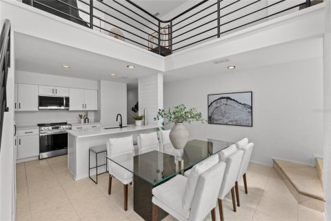 Adosado en venta en Tampa, Florida, 2 dormitorios, 161.84 m2 № 1689714 - foto 13
