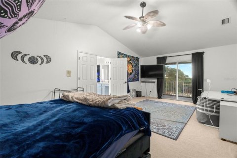 House in New Port Richey, Florida 5 bedrooms, 338.07 sq.m. № 1740562 - photo 20