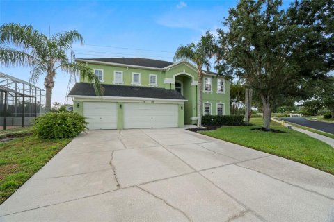 House in New Port Richey, Florida 5 bedrooms, 338.07 sq.m. № 1740562 - photo 3