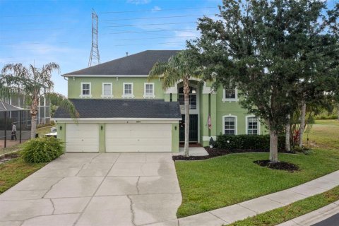 House in New Port Richey, Florida 5 bedrooms, 338.07 sq.m. № 1740562 - photo 2