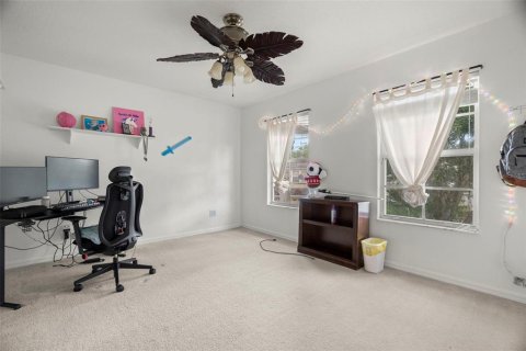 House in New Port Richey, Florida 5 bedrooms, 338.07 sq.m. № 1740562 - photo 26