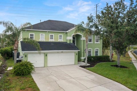 House in New Port Richey, Florida 5 bedrooms, 338.07 sq.m. № 1740562 - photo 1