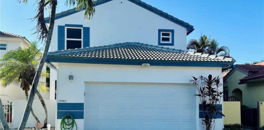 Villa ou maison à Pembroke Pines, Floride 3 chambres, 145.67 m2 № 1961930