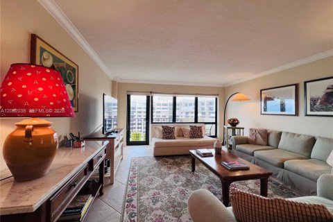 Condominio en alquiler en Lauderdale-by-the-Sea, Florida, 2 dormitorios, 133.13 m2 № 2077949 - foto 15