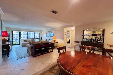 Condominio en alquiler en Lauderdale-by-the-Sea, Florida, 2 dormitorios, 133.13 m2 № 2077949 - foto 7