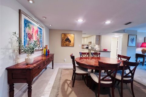 Condominio en alquiler en Lauderdale-by-the-Sea, Florida, 2 dormitorios, 133.13 m2 № 2077949 - foto 3