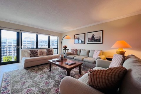 Condominio en alquiler en Lauderdale-by-the-Sea, Florida, 2 dormitorios, 133.13 m2 № 2077949 - foto 14