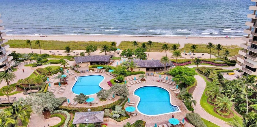 Condominio en Lauderdale-by-the-Sea, Florida, 2 dormitorios  № 2077949