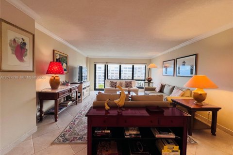 Condominio en alquiler en Lauderdale-by-the-Sea, Florida, 2 dormitorios, 133.13 m2 № 2077949 - foto 8