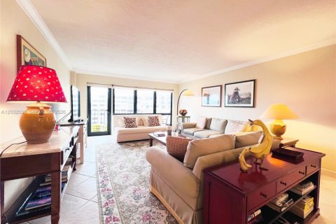 Condominio en alquiler en Lauderdale-by-the-Sea, Florida, 2 dormitorios, 133.13 m2 № 2077949 - foto 9