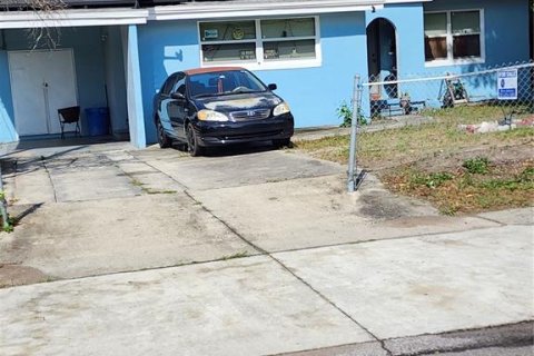Купить виллу или дом в Орландо, Флорида 5 комнат, 117.06м2, № 1762015 - фото 1