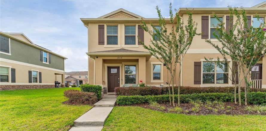 Adosado en Kissimmee, Florida 3 dormitorios, 168.71 m2 № 1656830