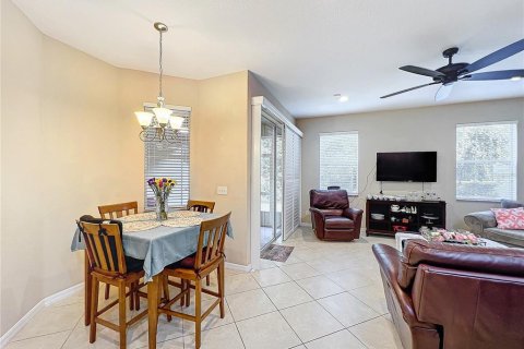 Townhouse in Winter Springs, Florida 3 bedrooms, 177.81 sq.m. № 1372111 - photo 27