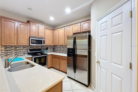 Townhouse in Winter Springs, Florida 3 bedrooms, 177.81 sq.m. № 1372111 - photo 21
