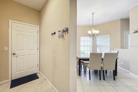 Townhouse in Winter Springs, Florida 3 bedrooms, 177.81 sq.m. № 1372111 - photo 14