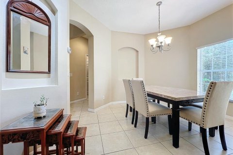 Townhouse in Winter Springs, Florida 3 bedrooms, 177.81 sq.m. № 1372111 - photo 13