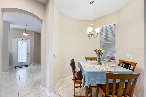 Townhouse in Winter Springs, Florida 3 bedrooms, 177.81 sq.m. № 1372111 - photo 25