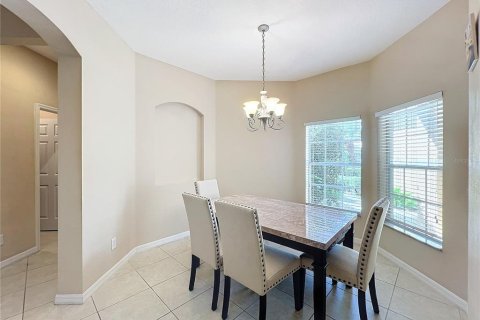 Townhouse in Winter Springs, Florida 3 bedrooms, 177.81 sq.m. № 1372111 - photo 12
