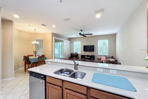Townhouse in Winter Springs, Florida 3 bedrooms, 177.81 sq.m. № 1372111 - photo 19