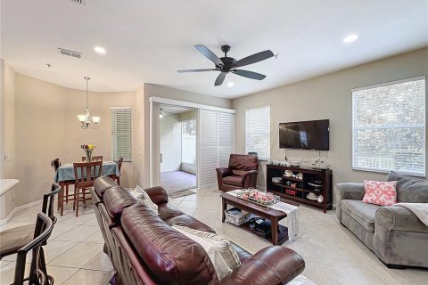 Townhouse in Winter Springs, Florida 3 bedrooms, 177.81 sq.m. № 1372111 - photo 29