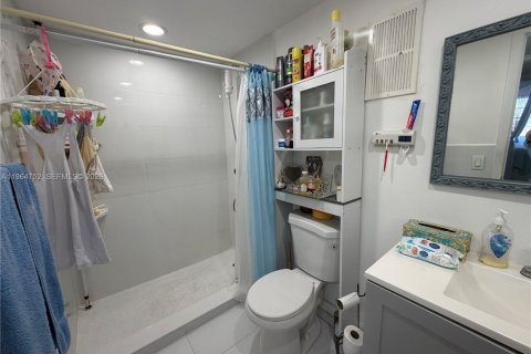 Снять в аренду кондоминиум в Норт-Майами, Флорида 1 спальня, 72.19м2, № 2026069 - фото 19