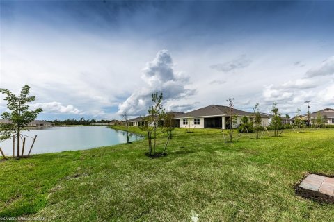 Casa en alquiler en Port Charlotte, Florida, 2 dormitorios, 139.35 m2 № 1901743 - foto 2